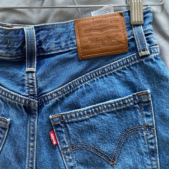 Levi’s shorts - Picture 2 of 6